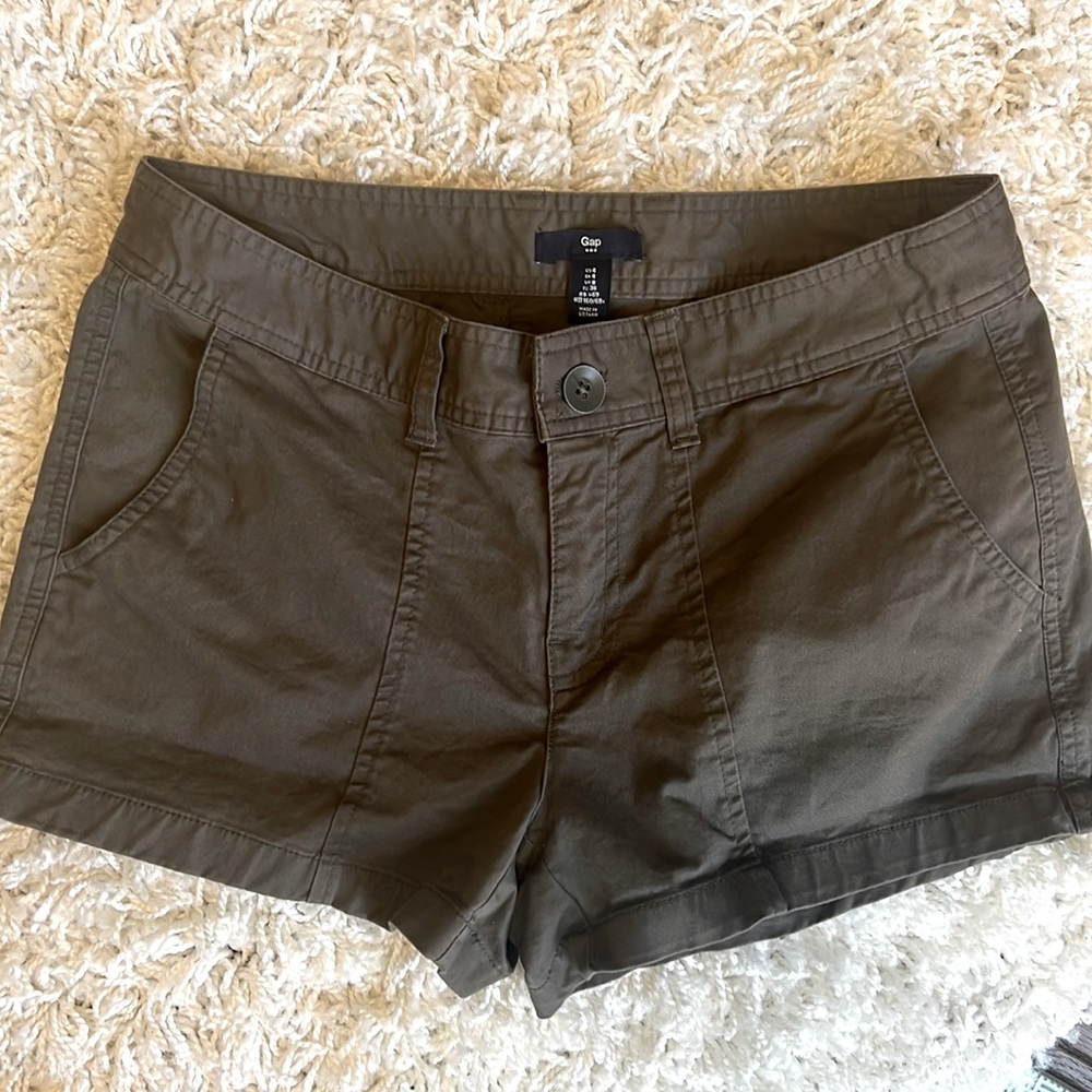 Size 4 Gap Olive Shorts